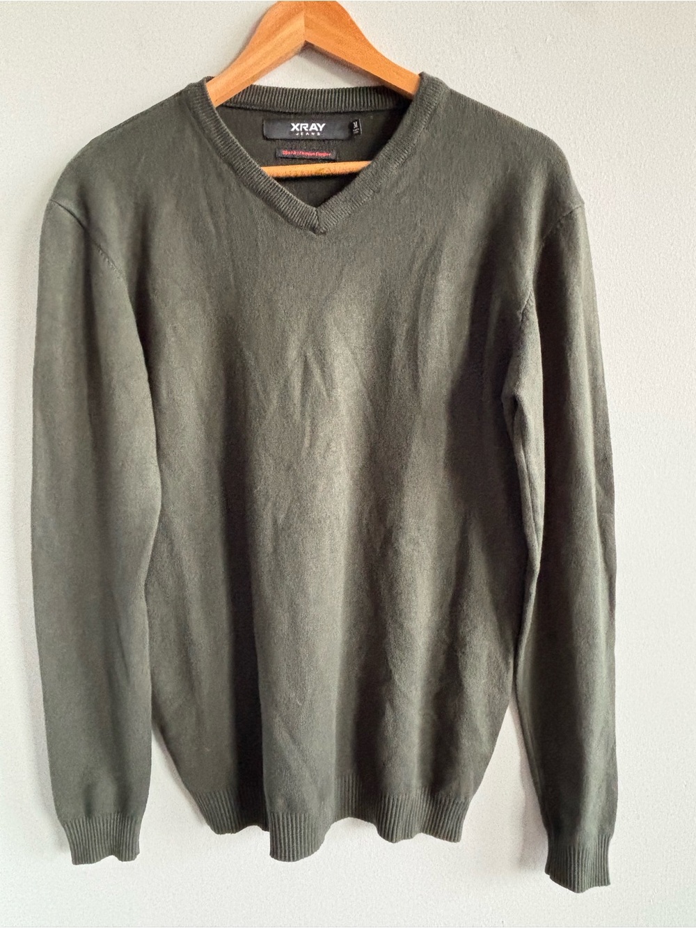 XRAY Jeans Men's Olive Green V-Neck Pullover Knit Sweater Size Medium